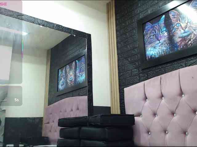 hot-and-fucking-girl webcam