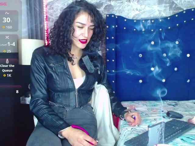 hot-and-fucking-girl webcam