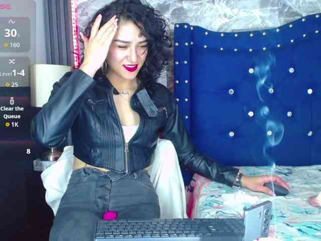 hot-and-fucking-girl webcam