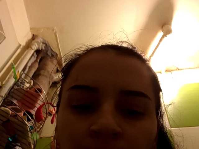 Myatom – webcam model profile photo