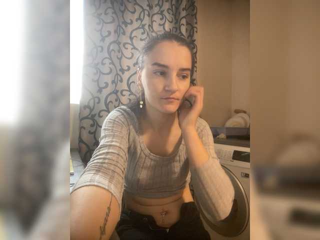 Myatom – webcam model profile photo