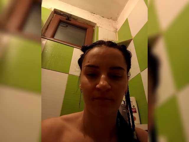 Myatom – webcam model profile photo