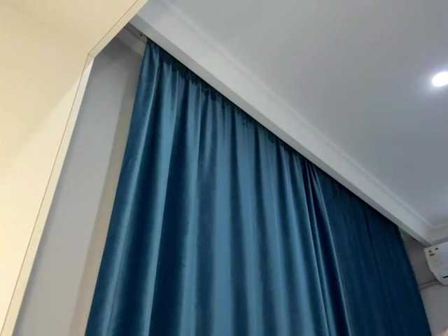 LatrishaAltigs's BongaCams show and profile