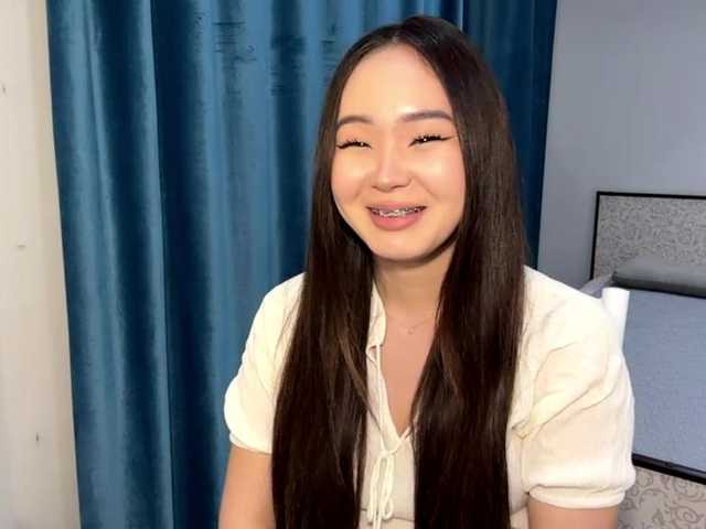 LatrishaAltigs's BongaCams show and profile