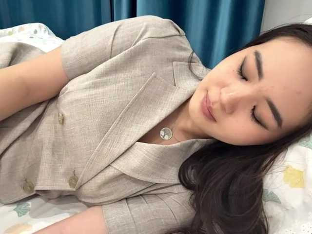 LatrishaAltigs's BongaCams show and profile