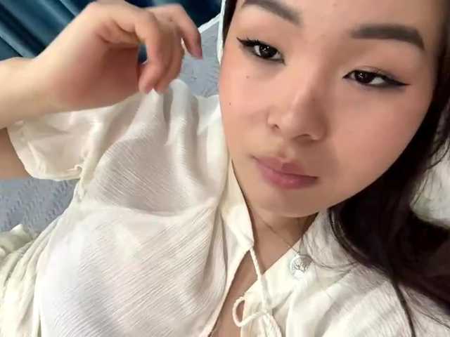 LatrishaAltigs's BongaCams show and profile