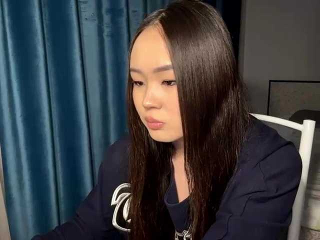 LatrishaAltigs's BongaCams show and profile