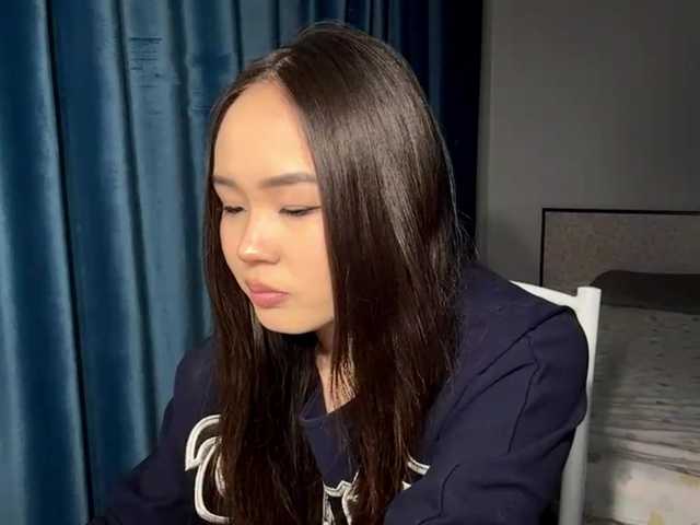 LatrishaAltigs's BongaCams show and profile