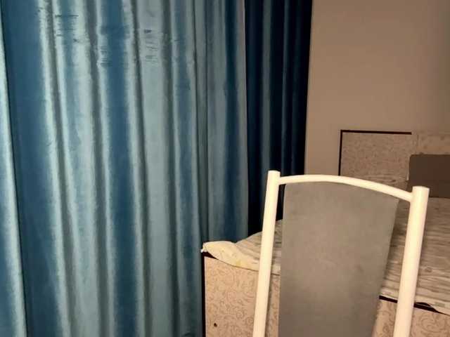 LatrishaAltigs live cam profile