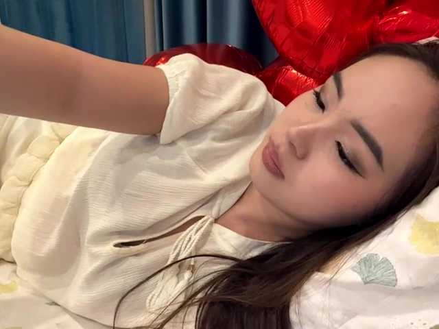 LatrishaAltigs's BongaCams show and profile