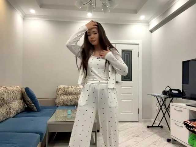 LatrishaAltigs's BongaCams show and profile