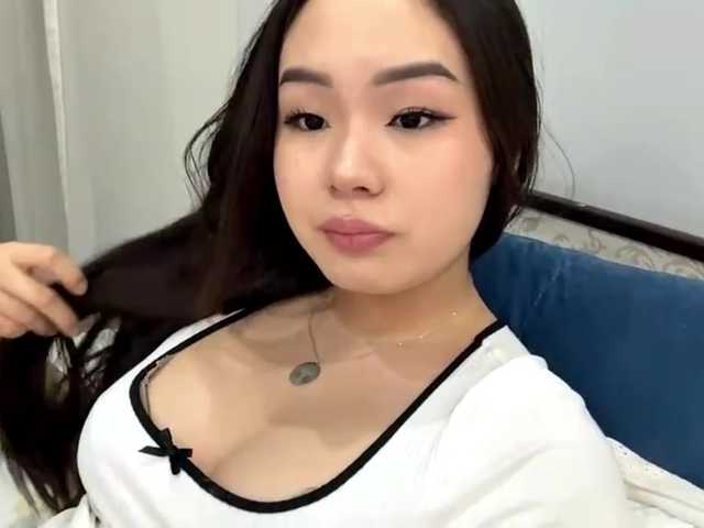 LatrishaAltigs's BongaCams show and profile