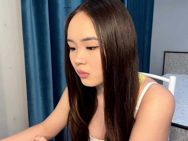 LatrishaAltigs's BongaCams show and profile