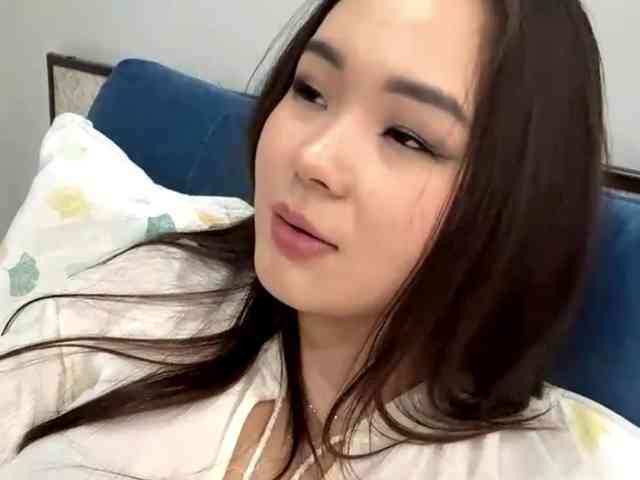 LatrishaAltigs webcam