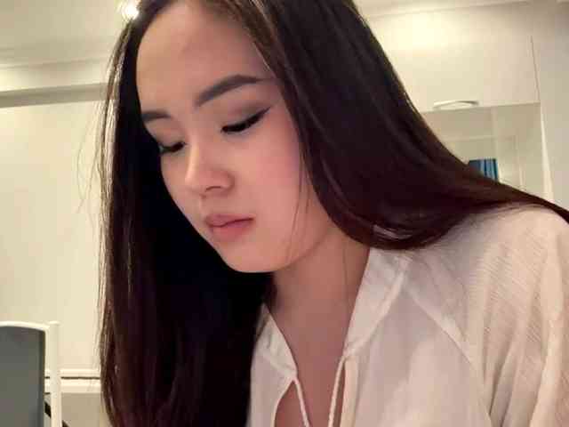 LatrishaAltigs webcam