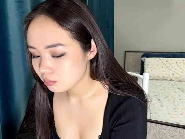 LatrishaAltigs webcam