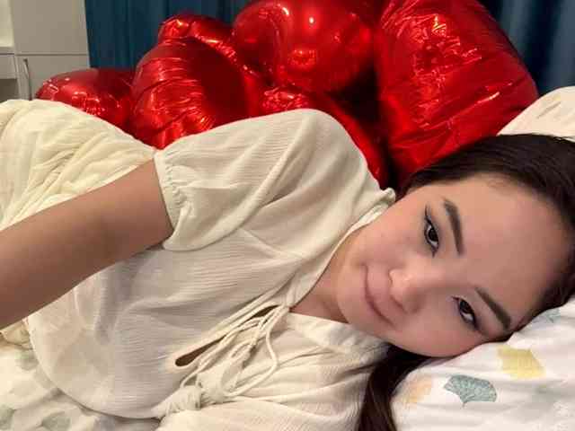 LatrishaAltigs webcam