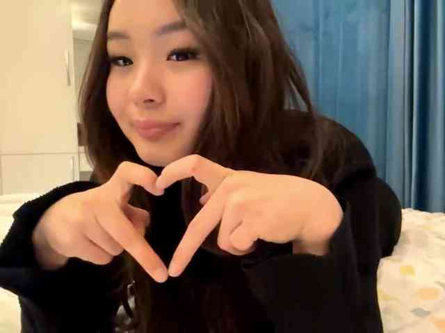 LatrishaAltigs webcam