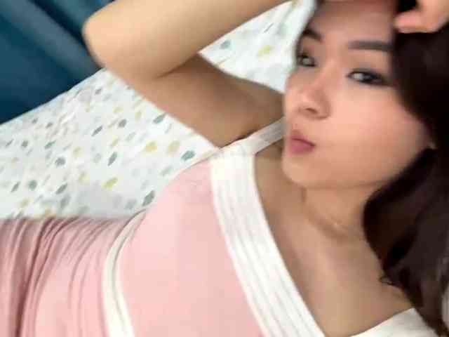 LatrishaAltigs webcam