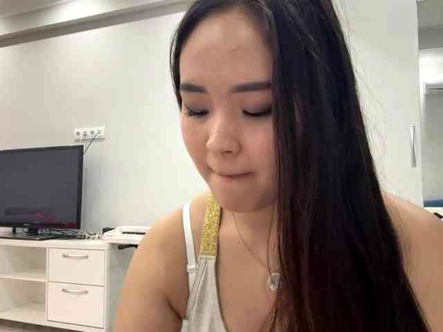 LatrishaAltigs webcam