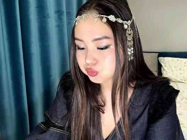 LatrishaAltigs webcam