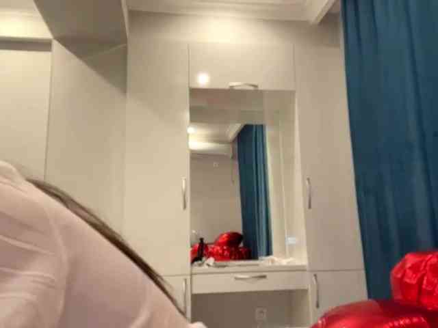 LatrishaAltigs webcam