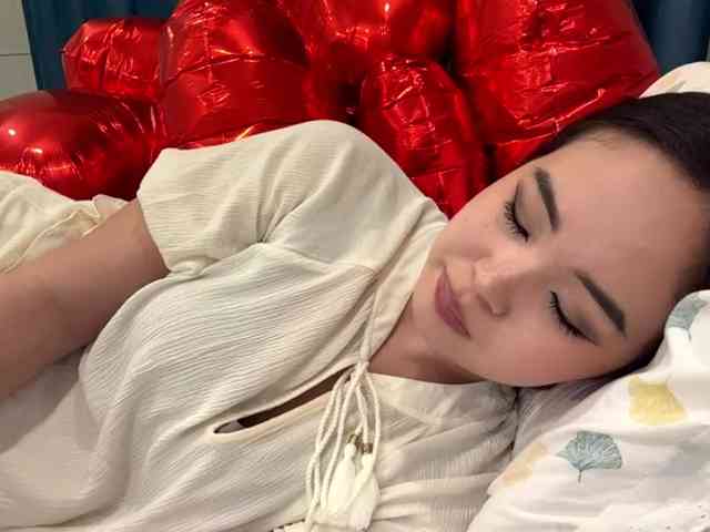 LatrishaAltigs webcam