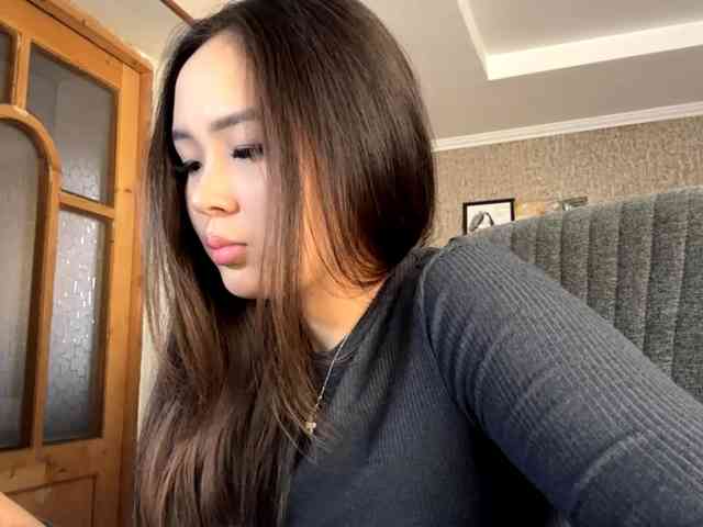 LatrishaAltigs webcam