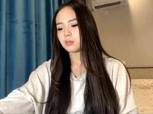 LatrishaAltigs webcam