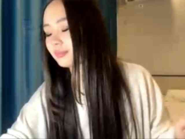 LatrishaAltigs webcam