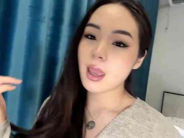 LatrishaAltigs webcam