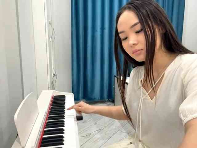 LatrishaAltigs webcam