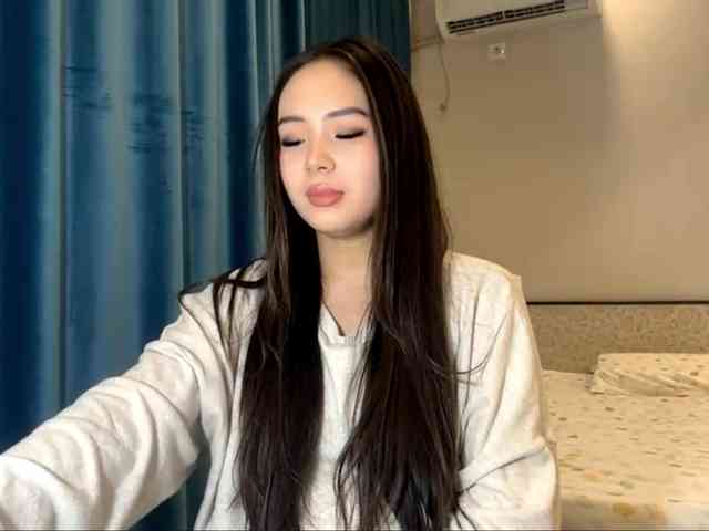 LatrishaAltigs webcam