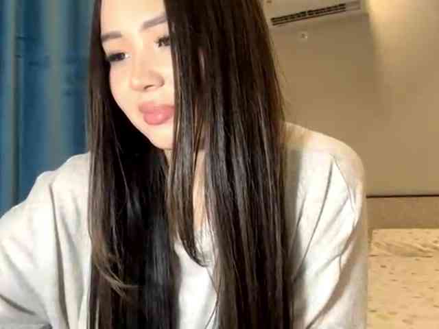 LatrishaAltigs webcam