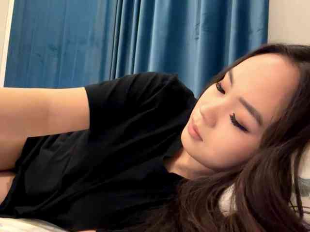 LatrishaAltigs webcam