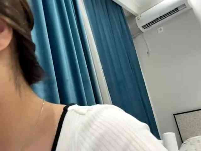 LatrishaAltigs webcam