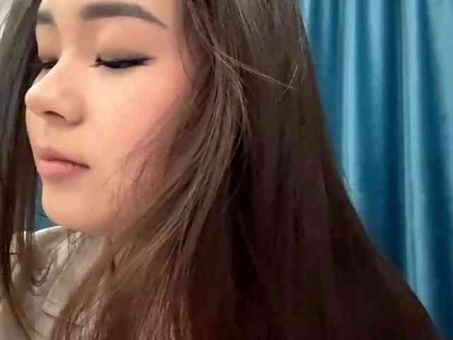 LatrishaAltigs webcam