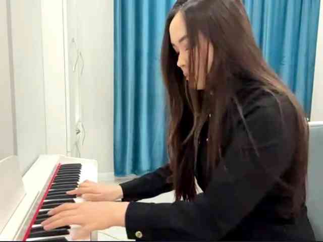 LatrishaAltigs webcam