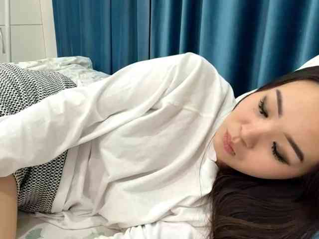 LatrishaAltigs webcam