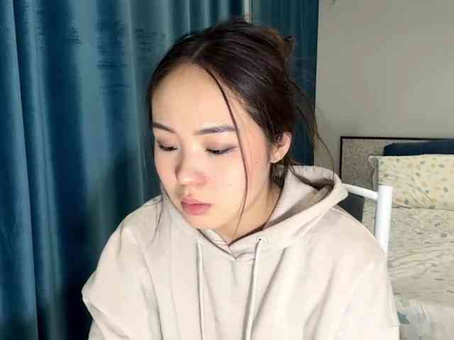 LatrishaAltigs webcam