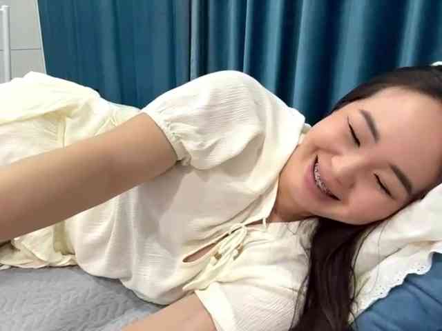 LatrishaAltigs webcam