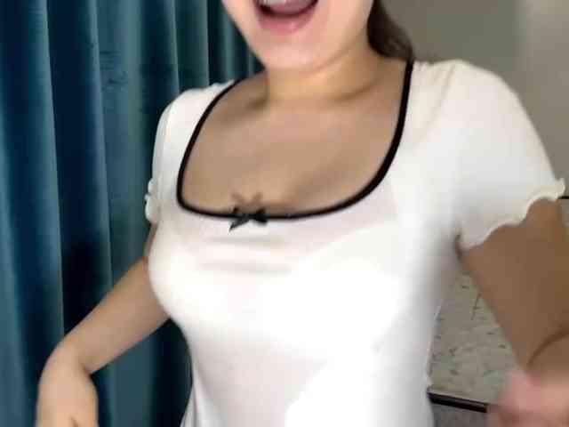 LatrishaAltigs webcam