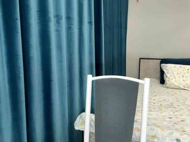 LatrishaAltigs webcam