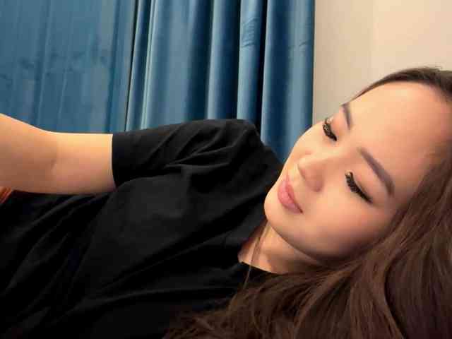 LatrishaAltigs webcam