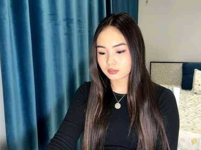 LatrishaAltigs webcam