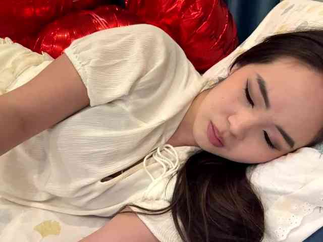 LatrishaAltigs webcam