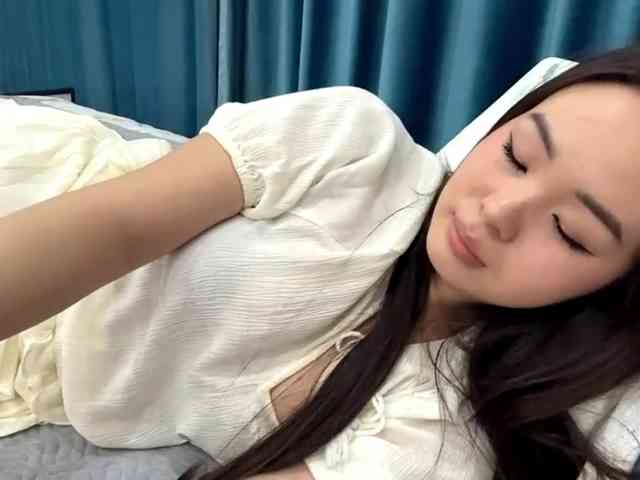 LatrishaAltigs webcam