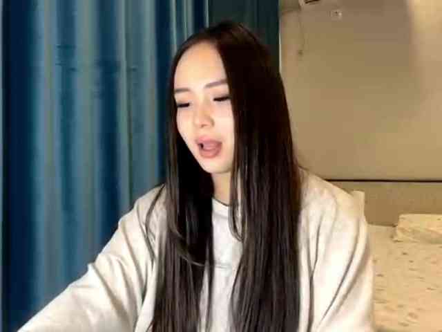 LatrishaAltigs webcam