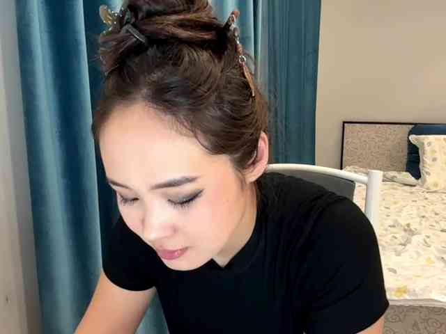 LatrishaAltigs webcam