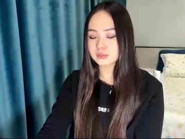 LatrishaAltigs webcam